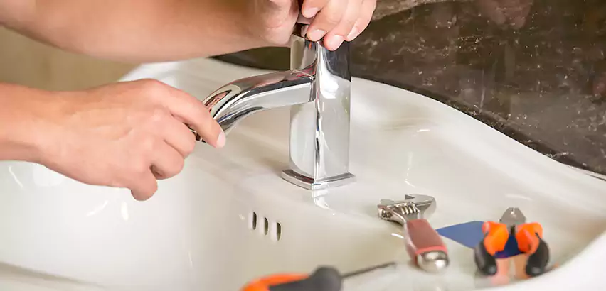 Bathtub Faucet Replacement in Melville